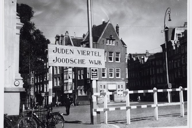 Amsterdam in World War II Tour - Anne Frank House: the right place to begin