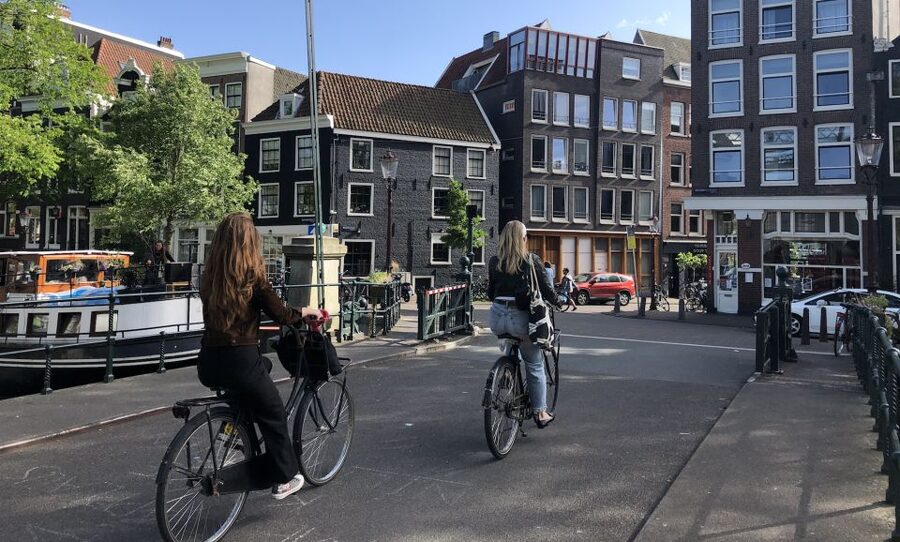 Amsterdam: Inner City Bike Tour German or English (Private) - The Jewish Quarter, Portuguese Synagogue, and Holocaust memorial