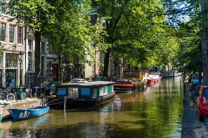 Amsterdam Jewish Quarter Private Tour - Spinoza’s life beside the Amstel