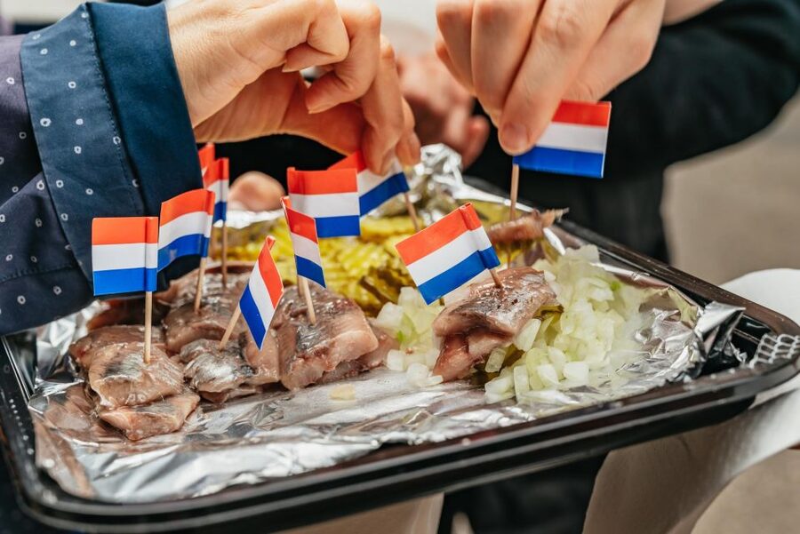 Amsterdam: Jordaan District Local Food Walking Tour - The walking route through canals and bridges