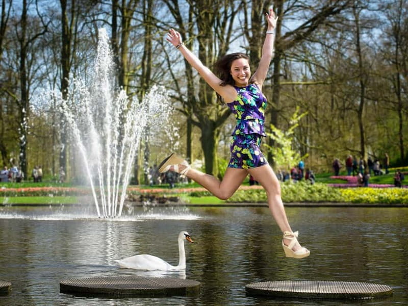 Amsterdam: Keukenhof, Tulip Farm Full-Day Tour with Cruise - Who will enjoy this tour most