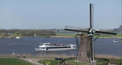 Keukenhof, Tulip Farm Full-Day Tour with Cruise