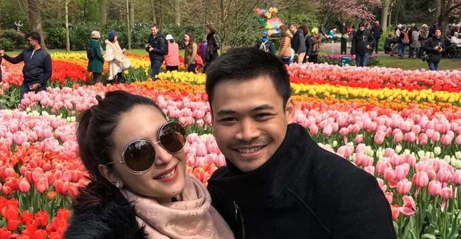 Amsterdam: Keukenhof Tulip Garden and Giethoorn Experience - The day at a glance
