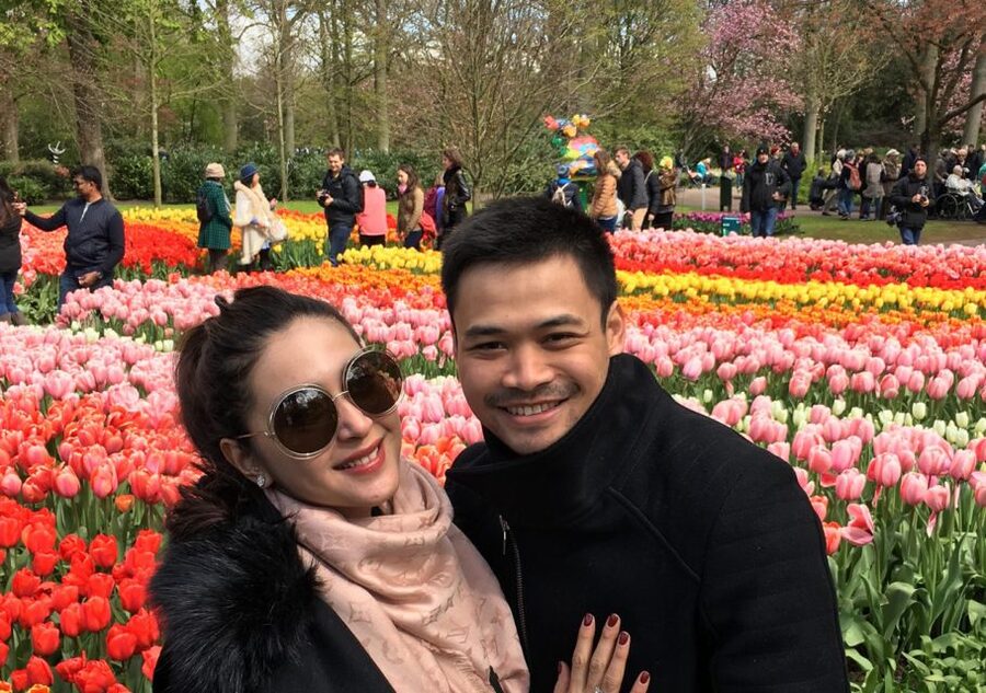 Amsterdam: Keukenhof Tulip Garden and Giethoorn Experience - How the schedule affects your day