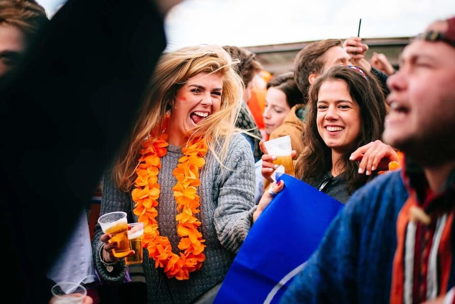 Amsterdam: King’s Day Pub Crawl with VIP Club Entry - King’s Day turns Amsterdam orange