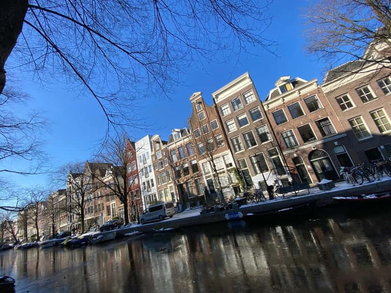 Amsterdam: Kultour, Kulturelle Stadtführung mit Herz & Seele - Seeing local life along the Grachtengordel