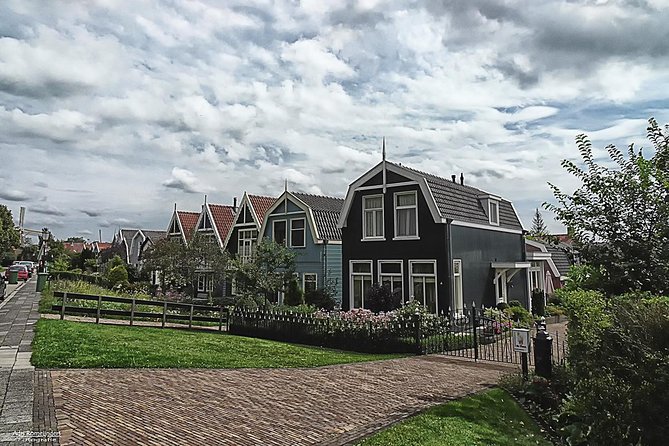 Amsterdam Landscape Windmill Private Bike Tour - Weesp, canals, and the Amsterdam Defence Line