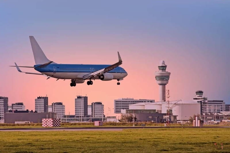 Amsterdam: Layover Flight Private Guided Tour (3h or 5h) - Walking through Amsterdam’s central sights