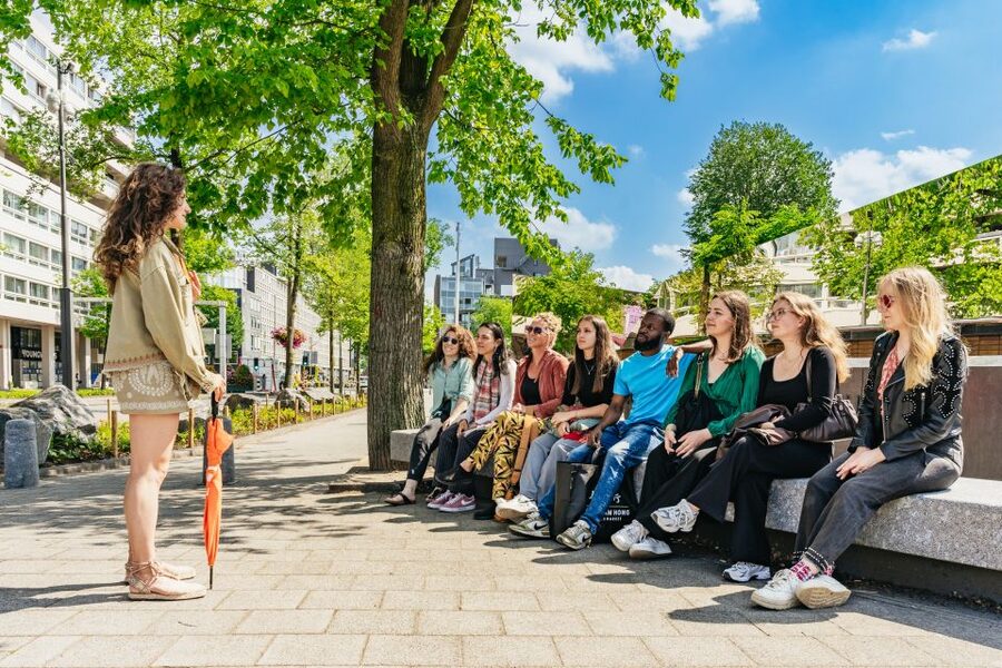 Amsterdam: Life of Anne Frank and World War II Walking Tour - What the guides do best