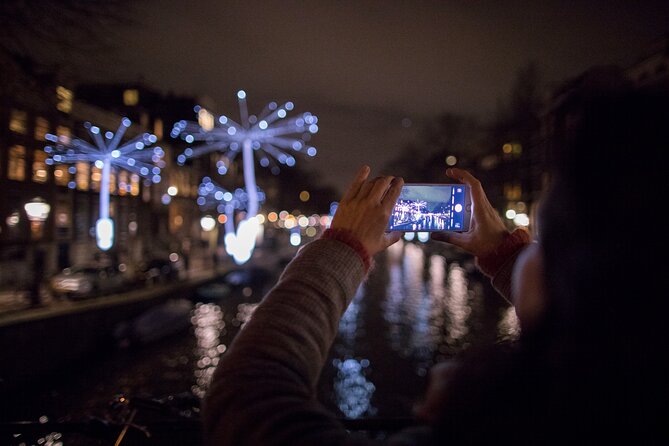 Amsterdam Light Festival: Canal Cruise + Bite & Unlimited Drinks - Why the Light Festival works so well from a boat