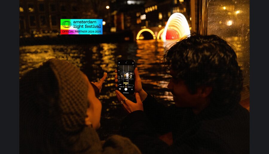 Amsterdam: Light Festival Cruise With Drinks & Snacks - What the covered boat changes in winter