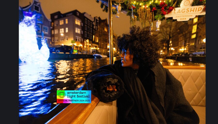 Amsterdam: Light Festival Cruise With Drinks & Snacks - Drinks, snacks, and the value of the $31 price