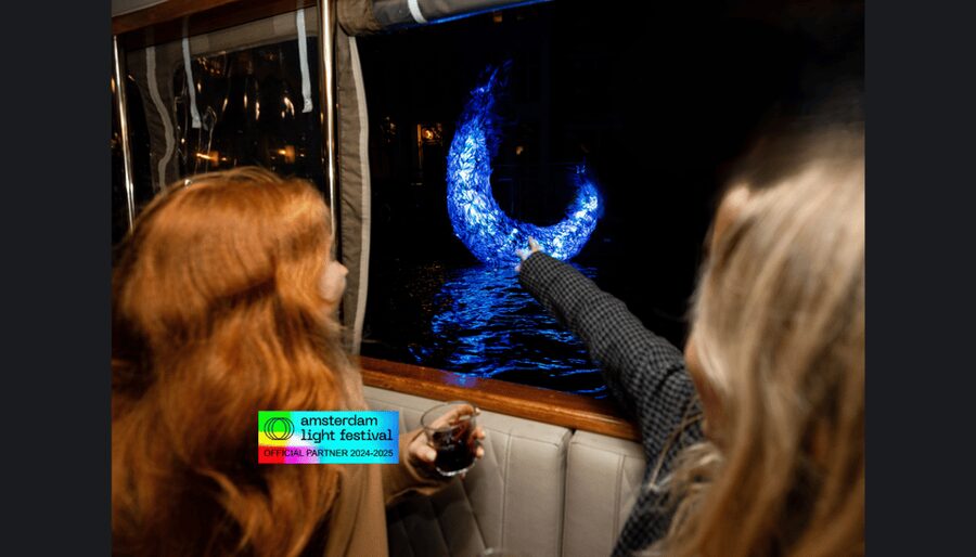 Amsterdam: Light Festival Cruise With Drinks & Snacks - Finding the boat near Amsterdam Central Station