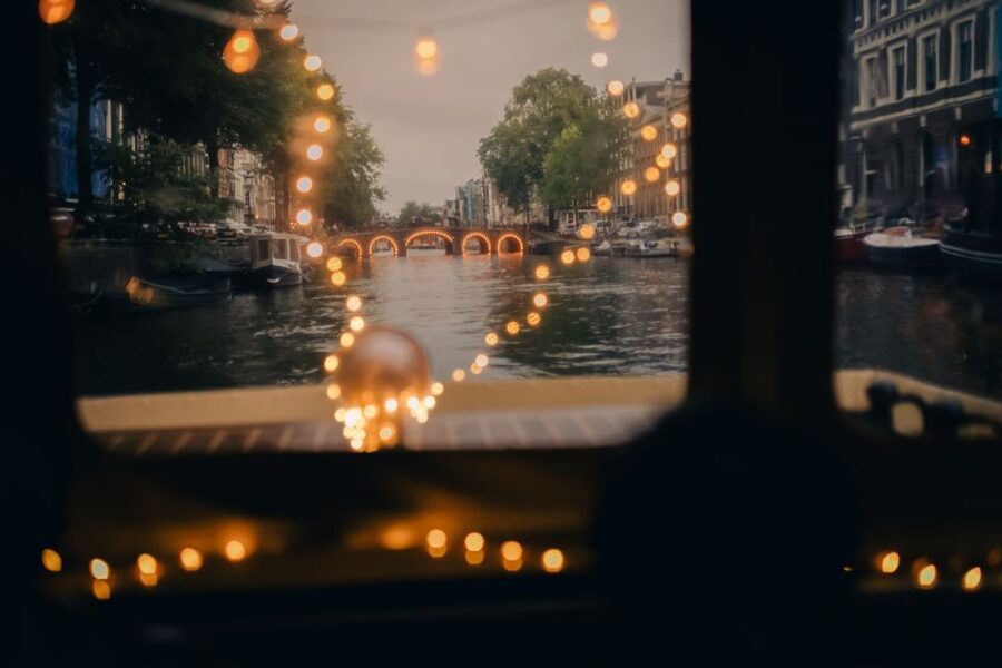 Amsterdam: Light Festival Heated Cruise w/ Drinks & Snacks - Herengracht and the central canal ring