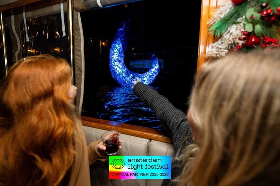 Amsterdam: Light Festival Heated Cruise with Drinks & Snacks - The Golden Bend and the canal belt