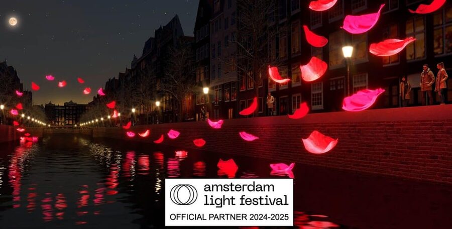 Amsterdam Light Festival Live Commentary & Optional Drinks - Why this cruise works in winter