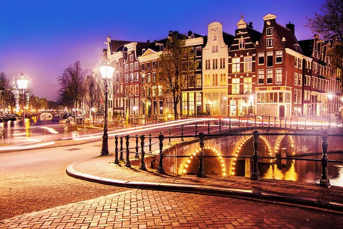 Amsterdam Light Festival Winter Walk with Stroopwafel Workshop - Munttoren and the Flower Market