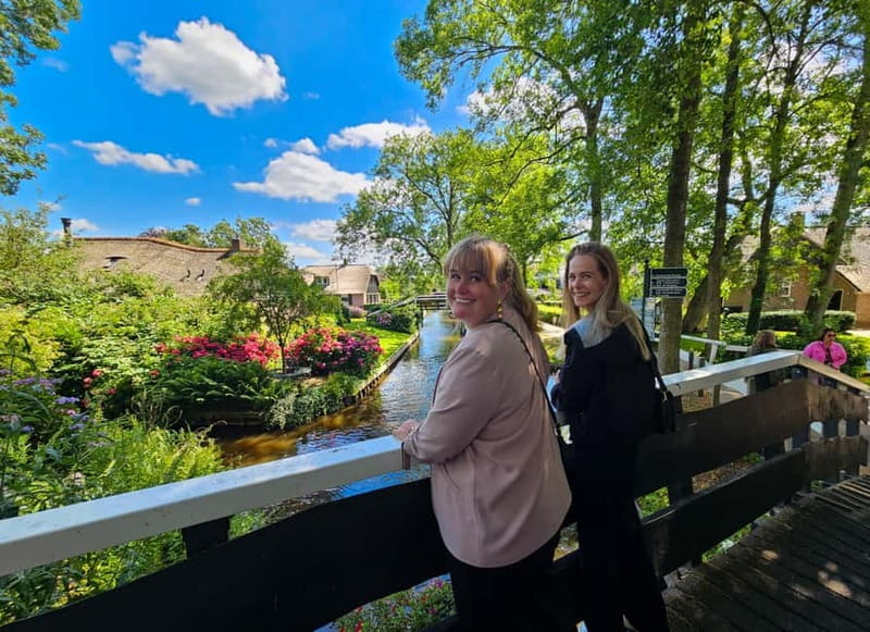 Amsterdam: Live GuideD Giethoorn Boat Tour & Cheese Platter - Key points to know before you book