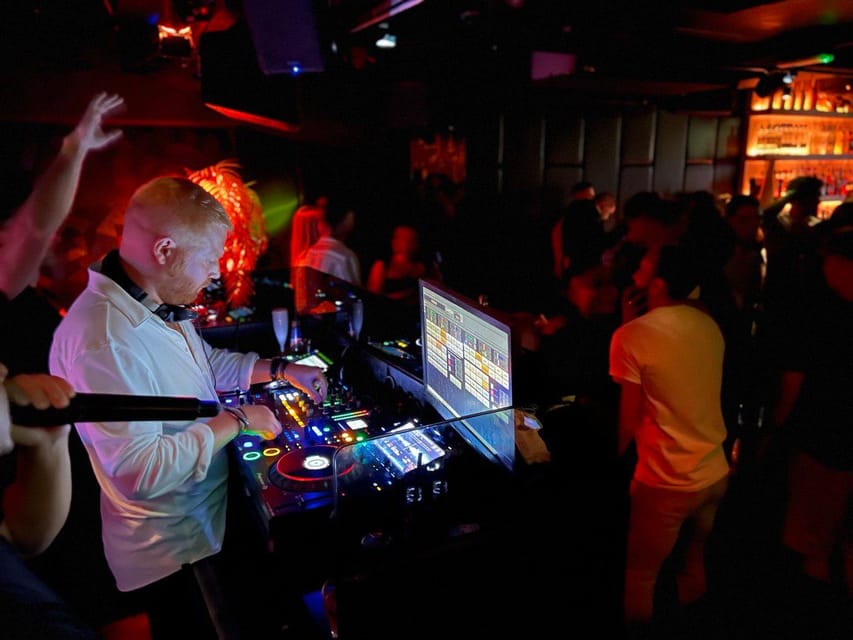 Amsterdam: Ludwig's Original Pub Crawl with VIP Club Entry - Is $27 good value?