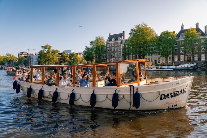 Amsterdam: Luxury Boat Cruise Unlimited Cocktails, Beers & Wines - Live Commentary Without a Classroom Feel