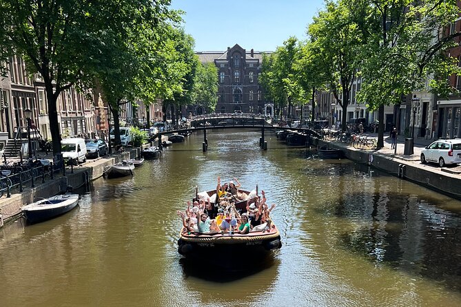 Amsterdam Luxury Boutique Boat tour with Unlimited Beer and Wine - A short cruise through Amsterdam’s oldest center