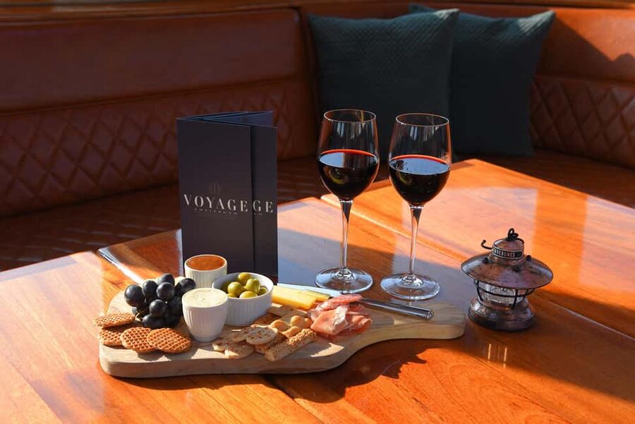 Amsterdam: Luxury Canal Cruise with Optional Snacks & Drinks - Key Points to Know Before You Book