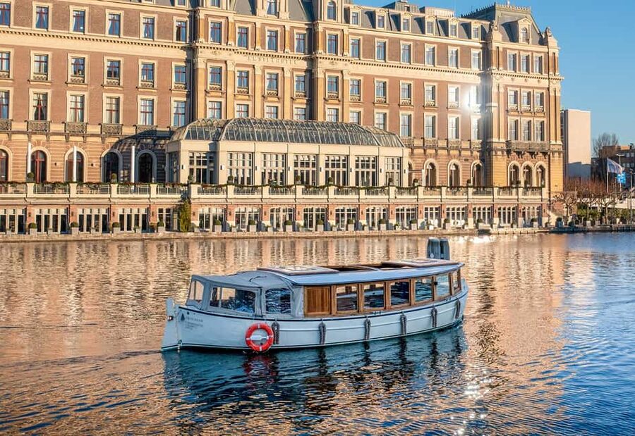 Amsterdam: Luxury Canal Cruise with Optional Snacks & Drinks - Why This Canal Cruise Works Better Than a Quick Ride