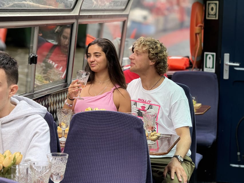 Amsterdam: Luxury Cheese & Wine Canal Cruise - Canal scenery and the pace of one hour