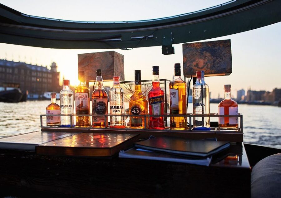 Amsterdam: Luxury Cruise Unlimited Cocktails & Snacks Option - Who Will Enjoy This Cruise Most?