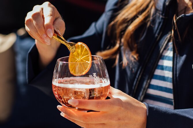 Amsterdam: Luxury Saloon Boat Cruise with Cocktails & Waffle - Weather, timing, and comfort tips