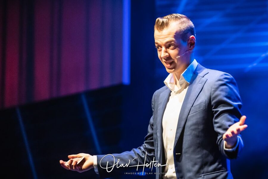 Amsterdam: Magic Show - Finding the theater on Rozengracht
