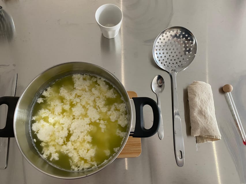 Amsterdam: Make your cheese next to De Hallen - Timing, age limits, and who should book