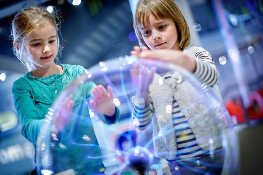 Amsterdam: NEMO Science Museum Ticket - The Chain Reaction: NEMO’s crowd-pleasing showpiece