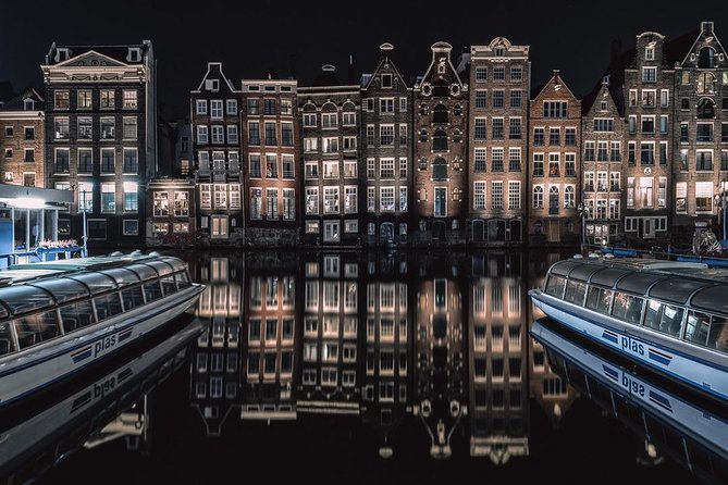 Amsterdam Night Photography Workshop with a Professional - The Red Light District after dark
