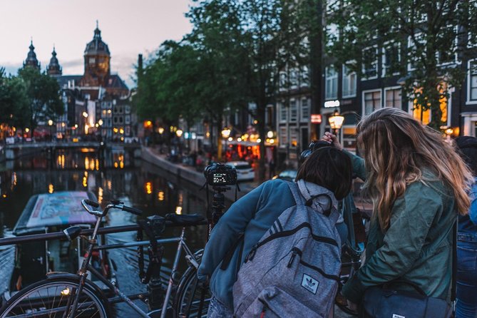 Amsterdam Night Photography Workshop with a Professional - Small group, personal help, and equipment