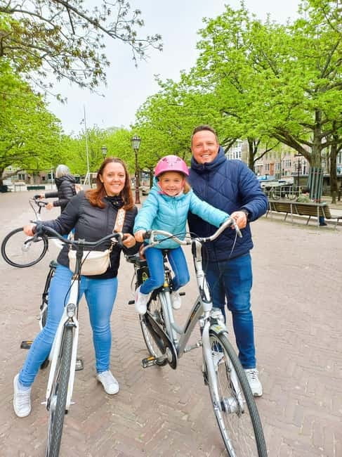 Amsterdam: Off the Beaten Path Bike Tour in French - Why a French bike tour works so well in Amsterdam