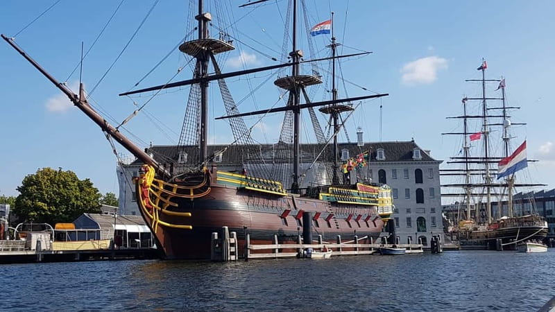 Amsterdam: Off the Beaten Path Bike Tour in French - From central Amsterdam to Prins Hendrikkade