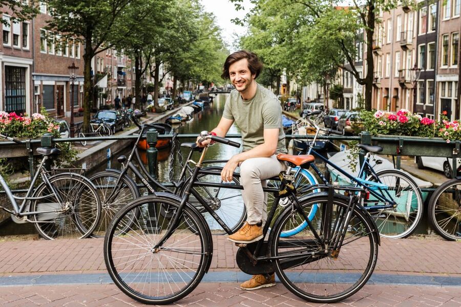 Amsterdam: Off-the-Beaten-Track Neighborhoods Private Tour - Jordaan and the small streets of De 9 Straatjes