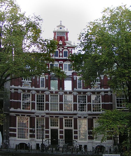 Amsterdam Old City Private Walking Tour - Why the private format matters
