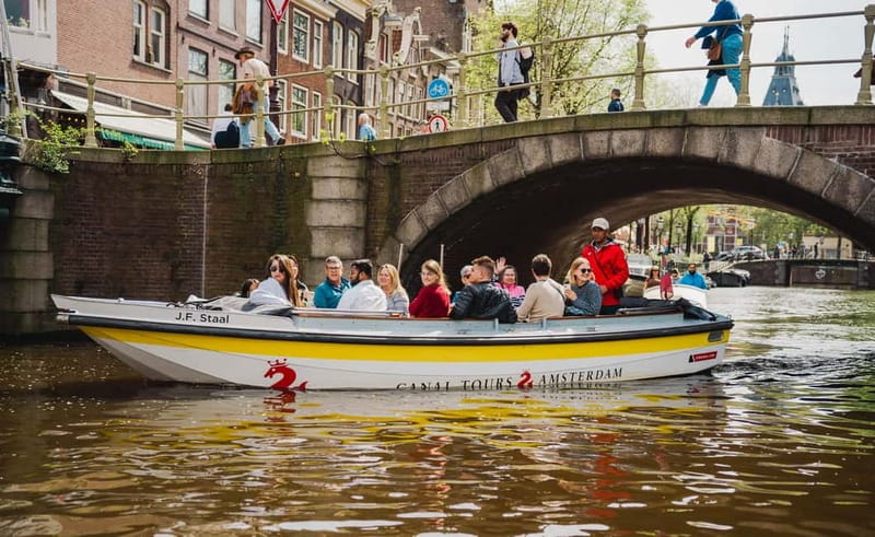Amsterdam: Open Boat Tour of Canals with Expert Local Guide - Key details before you book