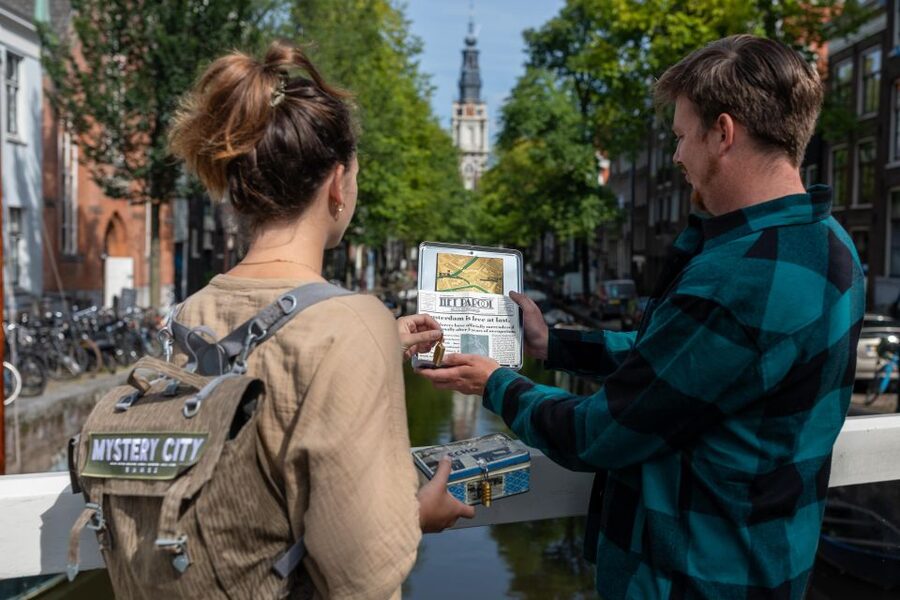 Amsterdam: "Operation 45 " Treasure Hunt Walking Tour - Portuguese Synagogue and the former Jewish District