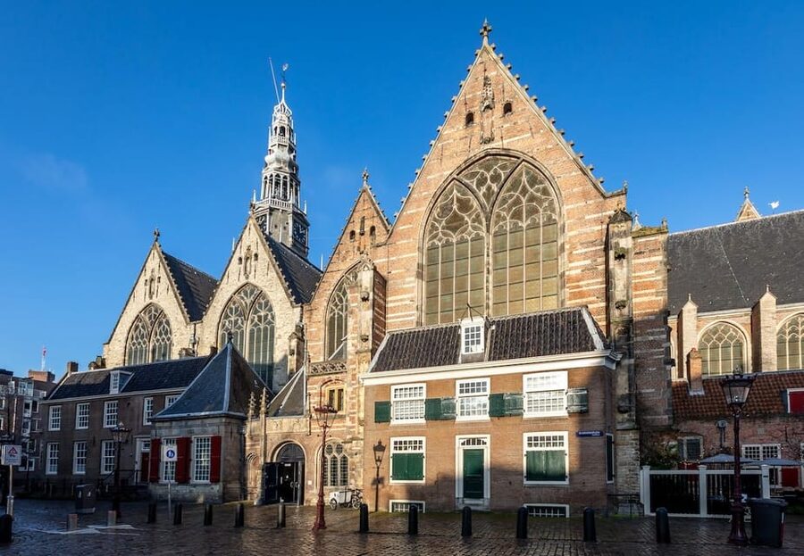 Amsterdam: Oude Kerk Entry Ticket - From wooden chapel to hall church