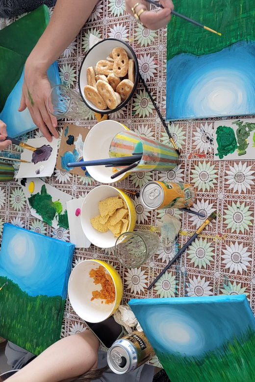 Amsterdam: Paint and Sip Workshop for (Bachelorette) Parties - What the instructor adds to the experience