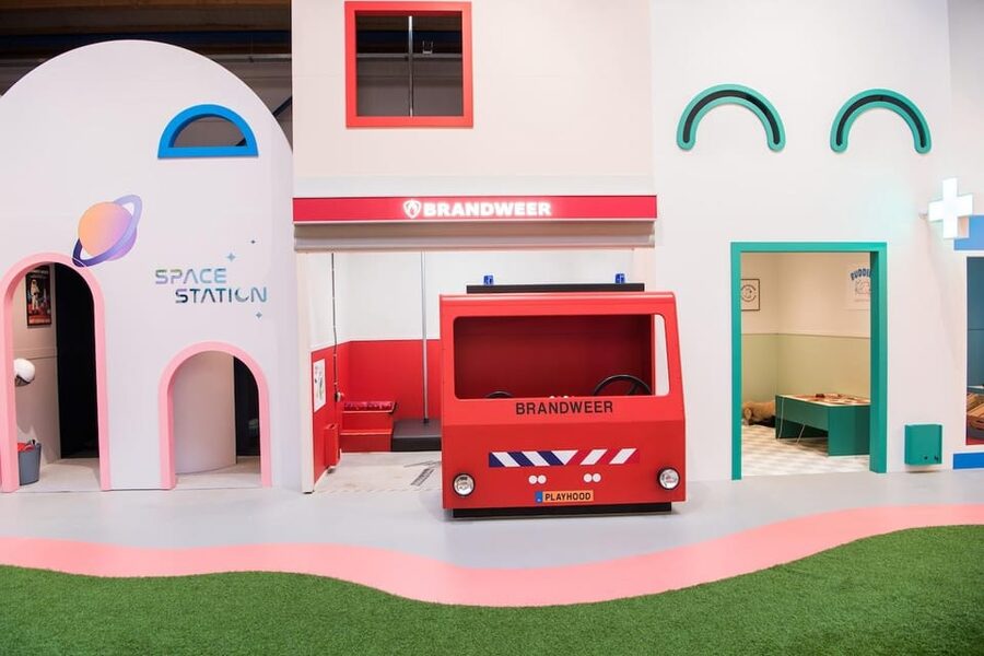 Amsterdam: Playhood Entry Ticket - Who Will Enjoy Playhood Most?