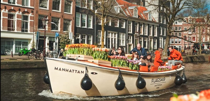 Amsterdam: Premium Tulip Boat Canal Tour - Key points to know before you book