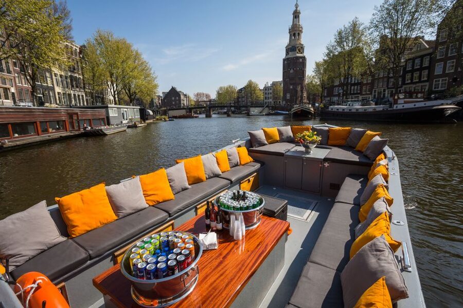 Amsterdam: Private BBQ Cruise with Personal Chef & Drinks - Key points before you book