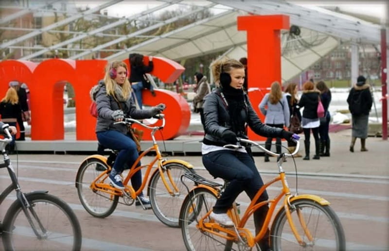 Amsterdam: Private Bike Tour - Why Amsterdam works so well by bicycle