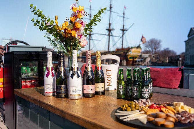 Amsterdam: Private Canal Cruise with Drinks and Snacks - The Nine Little Streets and Westerkerk