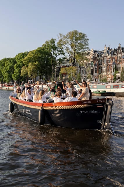 Amsterdam: Private City Canal Cruise With Unlimited Drinks - Key points to know before booking