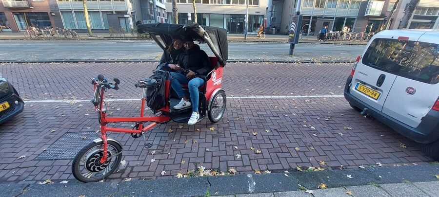 Amsterdam: Private City Highlights Tour by Rickshaw - Starting at Dam Square and the old center